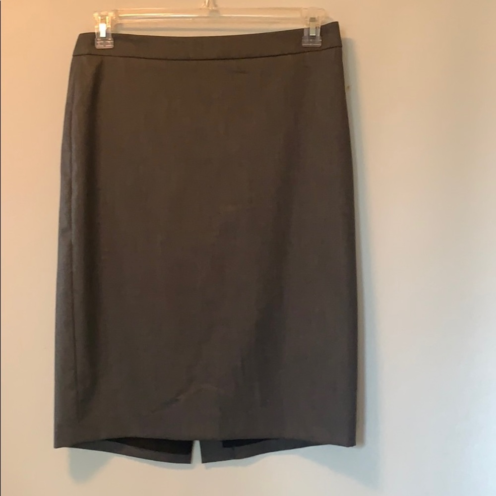 Ann Taylor black multi pencil skirt size 10